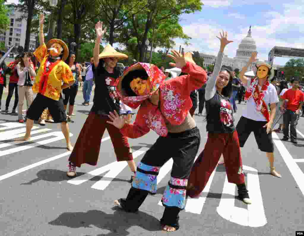 Китайские уличные танцоры
