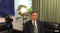 台湾民进党主席卓荣泰2019年1月31日接受美国之音采访（美国之音海伦摄影）