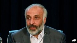 آقای ستانکزی گفت که باید خط فاصل میان آزادی بیان و منافع ملی ترسیم شود.