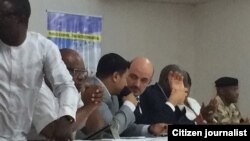 Turawa Amurkawa na kungiyar "Search for Common Ground" da ta shirya taron