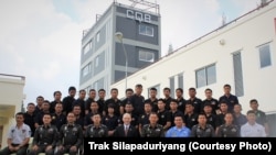 Chicago Police Academy instructor Trak Silapaduriyang trains Thai police instructors in Bangkok