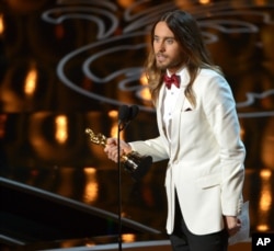 Jared Leto accepts the award for best actor in a supporting role for “Dallas Buyers Club” during the Oscars at the Dolby Theatre on March 2, 2014, in Los Angeles.