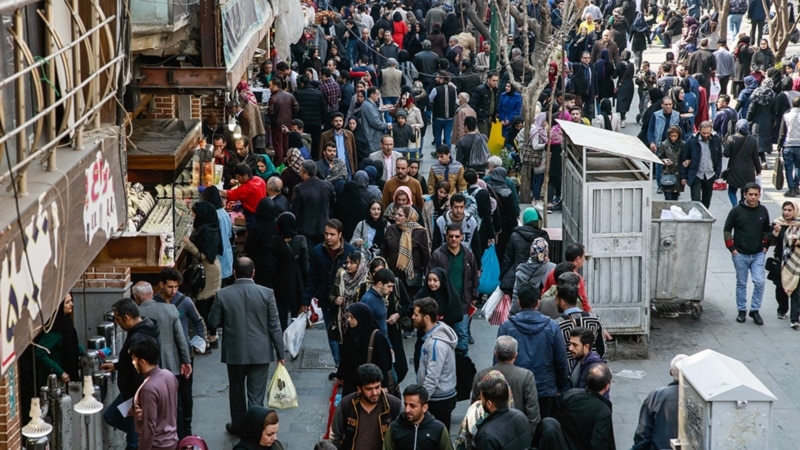 هشدار اقتصاددانان درباره فقر ۴۰ میلیونی؛ بدون جنگ هم تورم کاهش نمی‌یابد