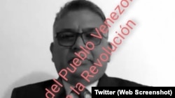 Tư lệnh Không quân Pedro Juliac đã đăng một bức ảnh của ông Rangel trên Twitter hôm 12/5 cùng với dòng chữ “kẻ phản bội người dân Venezuela và cuộc cách mạng.”