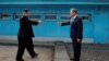 韩国朝鲜首脑会晤 庄严与玩笑