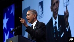 8일 바락 오바마 미국 대통령이 연방의회에서 열린 히스패닉 의원 모임에서 발언하고 있다.