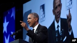 Presiden Barack Obama berpidato di Congressional Hispanic Caucus Institute di Washington, Kamis, 8 Oktober 2015.