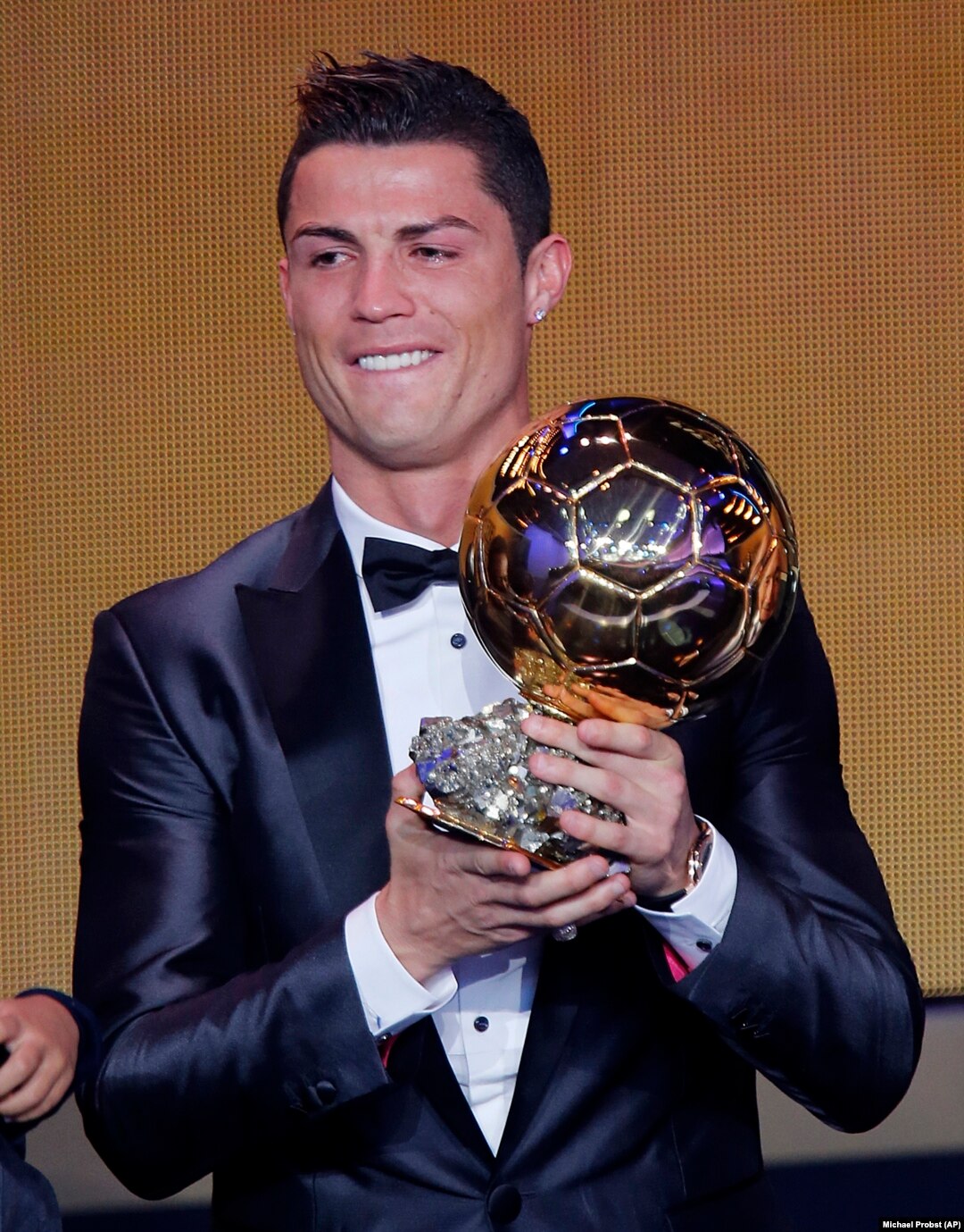 Cristiano Ronaldo é o vencedor do Bola de Ouro 2013 da Fifa