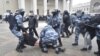 Затримання учасника акції протесту в Москві (архівне фото)