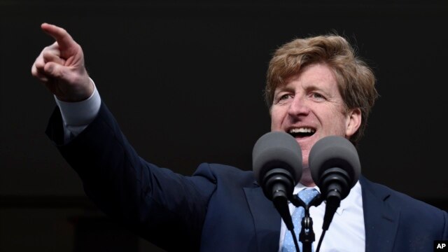 Patrick Kennedy ha defendido sus memorias que han causado revuelo en la familia.