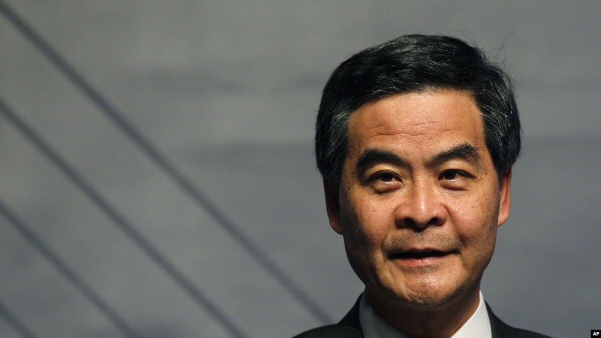 香港特首梁振英首次赴京述職 香港特首梁振英首次赴京述職