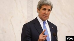 ທ່ານ John Kerry ໄປເຂດຕາເວັນອອກກາງ ໃນມື້ນີ້ ເພື່ອ​ເຂົ້າ​ຮ່ວມກອງປະຊຸມສໍາຄັນຫລາຍໆບັ້ນ ໃນອາທິດນີ້ ກ່ຽວ​ກັບ​ການ​ດໍາເນີນຄວາມພະຍາຍາມ ​ເພື່ອຈັດກອງປະຊຸມສັນຕິພາບ ກ່ຽວ​ກັບຊີເຣຍ.