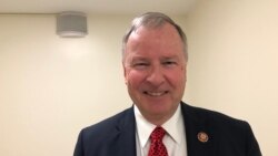 众议院军委会战备小组少数党领导人兰伯恩(Doug Lamborn) （美国之音黎堡摄）