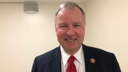 众议院军委会战备小组少数党领导人兰伯恩(Doug Lamborn) （美国之音黎堡摄）