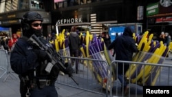 ၂၀၁၈ နှစ်သစ်ကူးပွဲအတွက် New York မြို့ Times Square တဝိုက်လုံခြုံရေး တင်းကျပ်ထား။