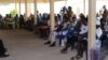 Les électeurs au rendez-vous à Tsévié, au Togo, le 26 juin 2019. (VOA/Kayi Lawson)