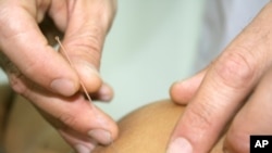 A Canadian study finds most acupuncture complications occur when procedures are performed by inexperienced or untrained providers.