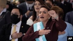 Xiomara Castro položila je zakletvu kao prva predsjednica Hondurasa na Nacionalnom stadionu u Tegucigalpi, Honduras, 27. januara 2022.