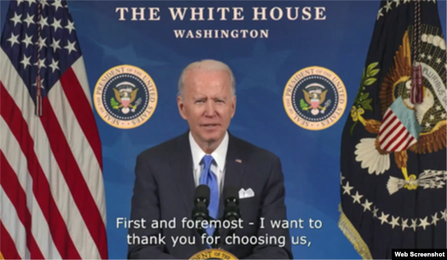 Tổng thống Hoa Kỳ Joe Biden phát biểu qua một video chúc mừng các tân công dân Mỹ tại buổi lễ hôm 27/5/2021. Photo Facebook USCIS.