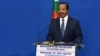 Biya appelle au "patriotisme" des jeunes sur internet