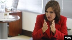 Además de las relaciones bilaterales, Nathalie Cely abordó el tema de la lucha contra el tráfico de drogas.