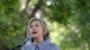 Mantan Ahli Teknologi Clinton Menolak Bersaksi tentang Server Email