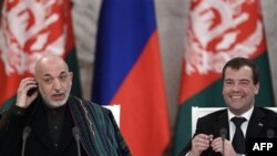 Президенти Карзай і Медведєв під час спільної прес-конференції