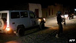 Pasukan Perdamaian Misi PBB di Mali (MINUSMA) berpatroli di Kota Timbuktu, 2 Mei 2016 in Timbuktu. ( AFP PHOTO / souleymane Ag Anara)