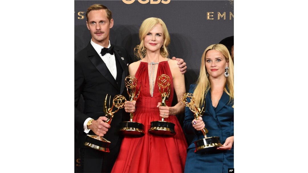 Aleksandar Skarsgard, Nikol Kidman i Ris Viderspun, zvezde serije "Male laži"
