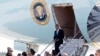 美国总统奥巴马在杭州萧山国际机场走下总统专机空军一号（2016年9月3日）