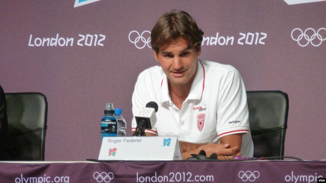 Roger Federer Jul 26, 2012 (photo by P. Brewer)