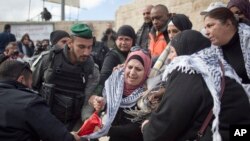 Les arrestations ont eu lieu à Nabi Saleh, au nord de Ramallah en Cisjordanie occupée, le 7 décembre 2017.