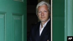 Sáng lập viên Wikileaks Julian Assange