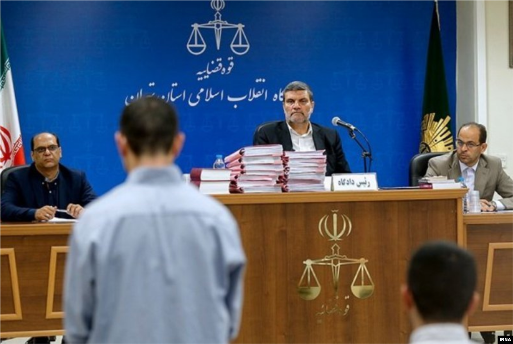 دادگاه رسیدگی به پرونده دو موسسه مالی البرز ایرانیان و ولی‌عصر