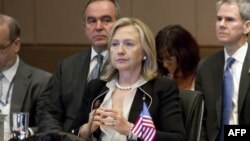 Ngoại trưởng Hoa Kỳ Hillary Rodham Clinton tham dự Hội nghị Bộ trưởng ASEAN tại Indonesia, ngày 22 tháng 7, 2011