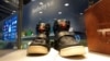 Sepatu Kets Kanye West Terjual Harga Rekor Rp26 Miliar  