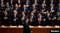 中国国家主席习近平2019年3月3日抵达北京人大会堂出席全国政协会议开幕式。