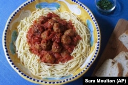 In the U.S. spaghetti and meatballs is a very common dish. In Italy ... not so much.