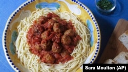 Traditional pasta with meat sauce