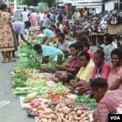 Sebuah pasar tradisional di Jayapura, provinsi Papua (foto: dok).