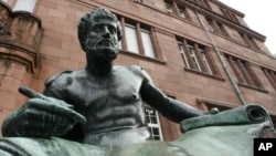 독일 남부 프라이버그 대학에 있는 아리스토텔레스 동상. (자료사진)