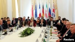 이란 핵 합의 당사국들과 이란 대표가 지난해 6월 오스트리아 빈에서 열린 이란 핵협정(JCPOA. 포괄적공동행동계획) 공동 조정위원회 회의에 참석했다.