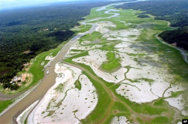 Amazon nehrinde kuraklık