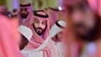 Thái từ Mohammed bin Salman tới hội nghị Sáng kiến Đầu tư Tương lại tại thủ đô Riyadh của Ả Rập Xê-út hôm 24/10. Tổng thống Mỹ Donald Trump nói vị thái tử này phải chịu trách nhiệm về vụ giết hại nhà báo Jamal Khashoggi.