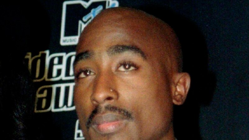 Un suspect inculpé du meurtre du rappeur Tupac, 27 ans après