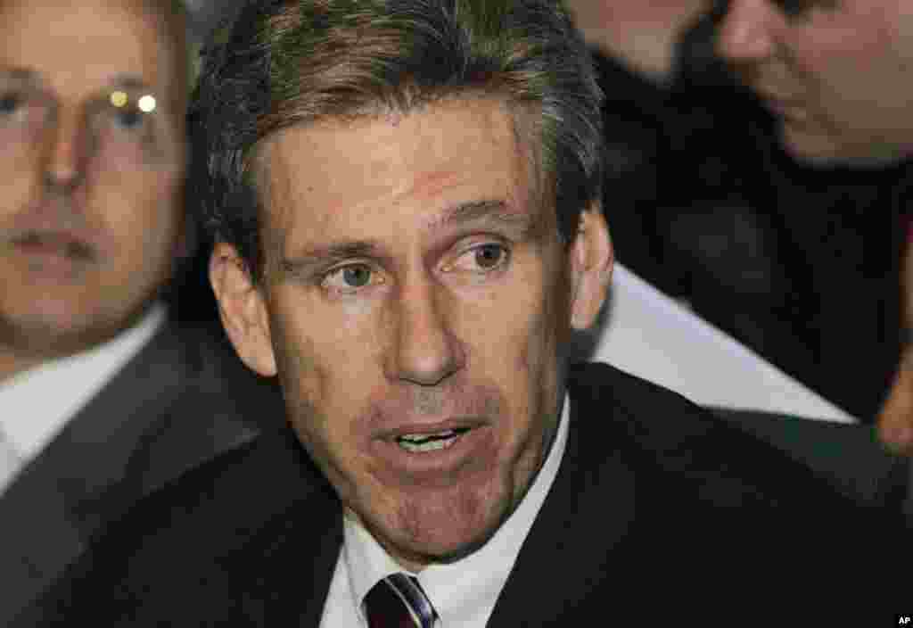 El embajador Chris Stevens muri&oacute; el 11 de septiembre&nbsp; v&iacute;ctima de un ataque terrorista en Bengasi que desencaden&oacute; una serie de cuestionamiento sobre la seguridad en las embajadas y de los ciudadanos estadounidenses fuera de sus fronteras. 