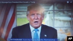 Dalam pesan video yang diunggah di YouTube hari Senin (21/11), Trump menyebut TPP merupakan “potensi bencana” bagi Amerika. (Foto: videograb)