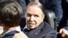 Bouteflika renonce à un 5e mandat et reporte sine die la présidentielle