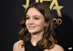 Carey Mulligan arrives at the Hollywood Film Awards at the Beverly Hilton Hotel on Nov. 1, 2015, in Beverly Hills, Calif.