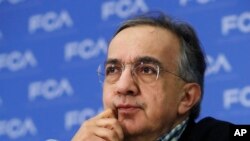 Tư liệu: Trong ảnh chụp ngày 9/1/2017, CEO công ty Fiat Chrysler Sergio Marchionne dự một buổi họp tại cuộc triển lãm xe hơi vùng Bắc-Mỹ ở Detroit, Hoa Kỳ. (AP Photo/Carlos Osorio, File) 